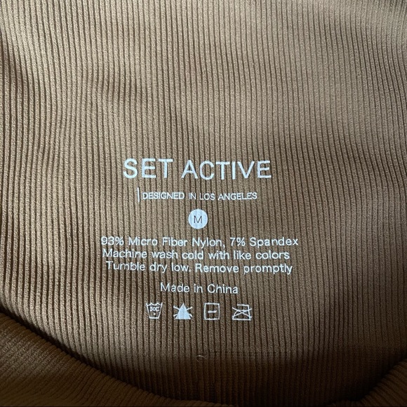 Set Active Sports Bra - Picture 2 of 7